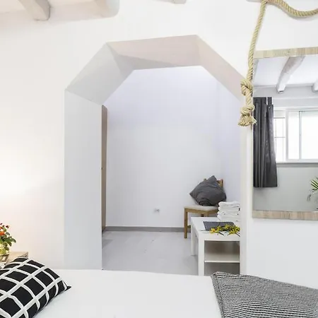 Surthy Casa Sol Midtown Apartment